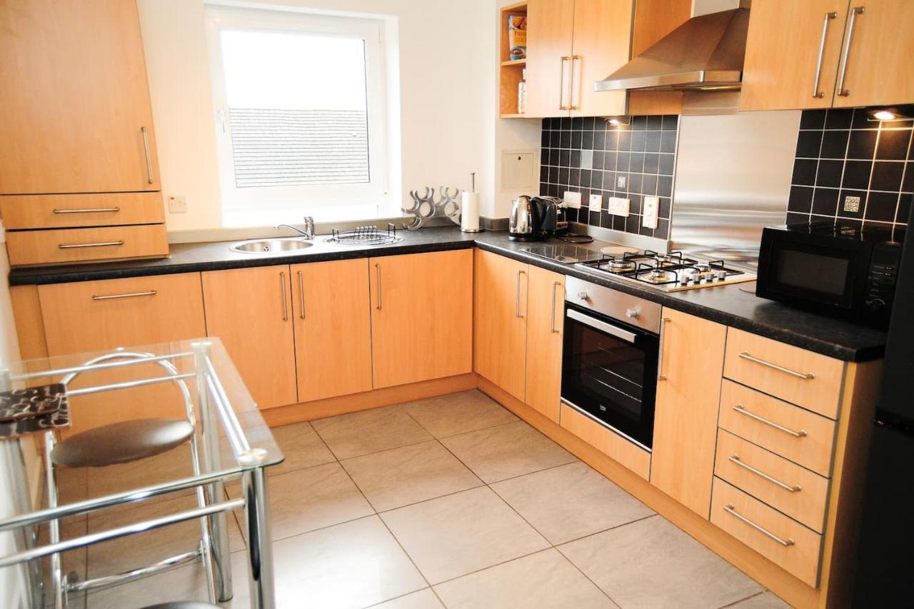 New Glasgow Family Home - Private Parking Extérieur photo