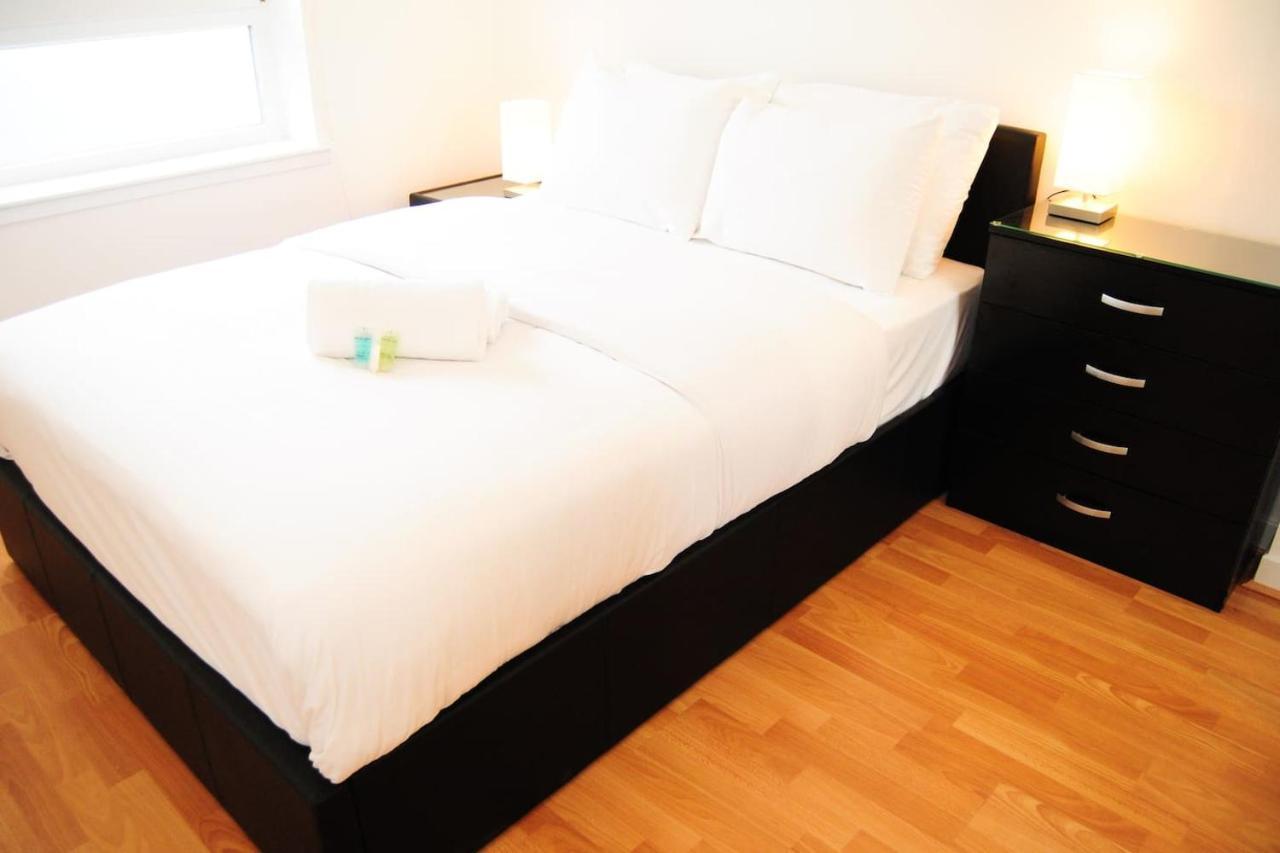 New Glasgow Family Home - Private Parking Extérieur photo
